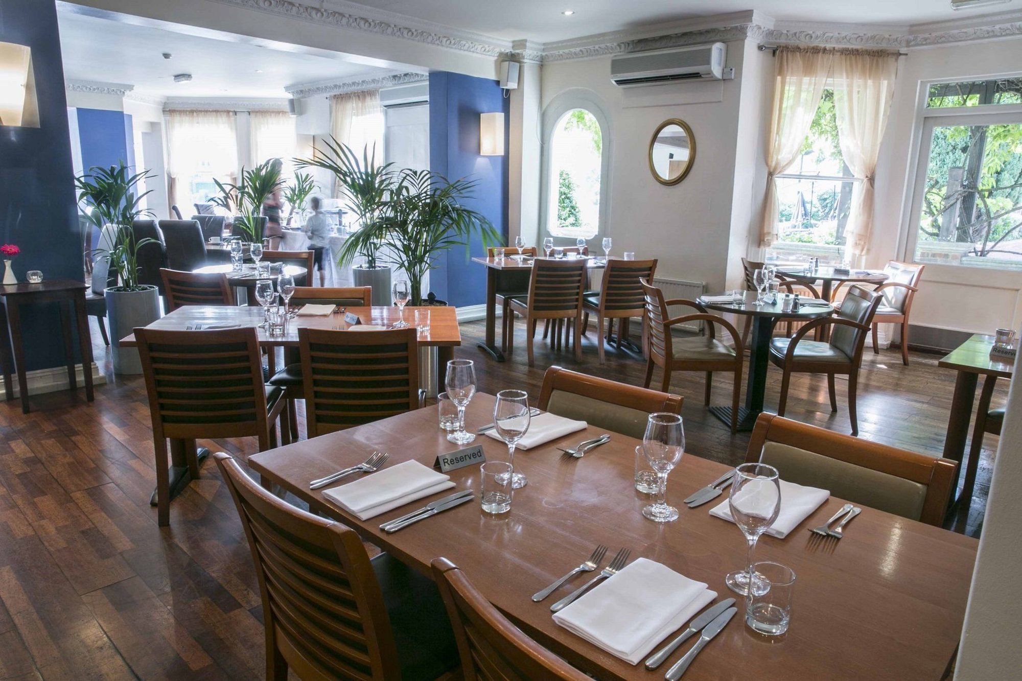 Thames Riviera Hotel, Sure Hotel Collection By Best Western Maidenhead Restaurant photo